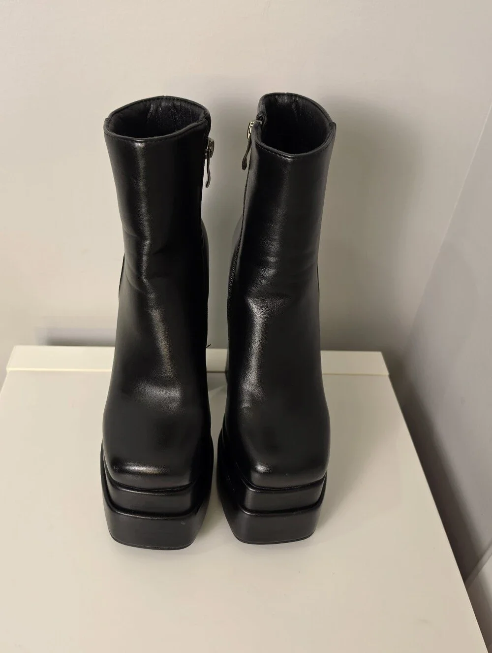 Wetkiss Women's Platform Boots Size 7 Black